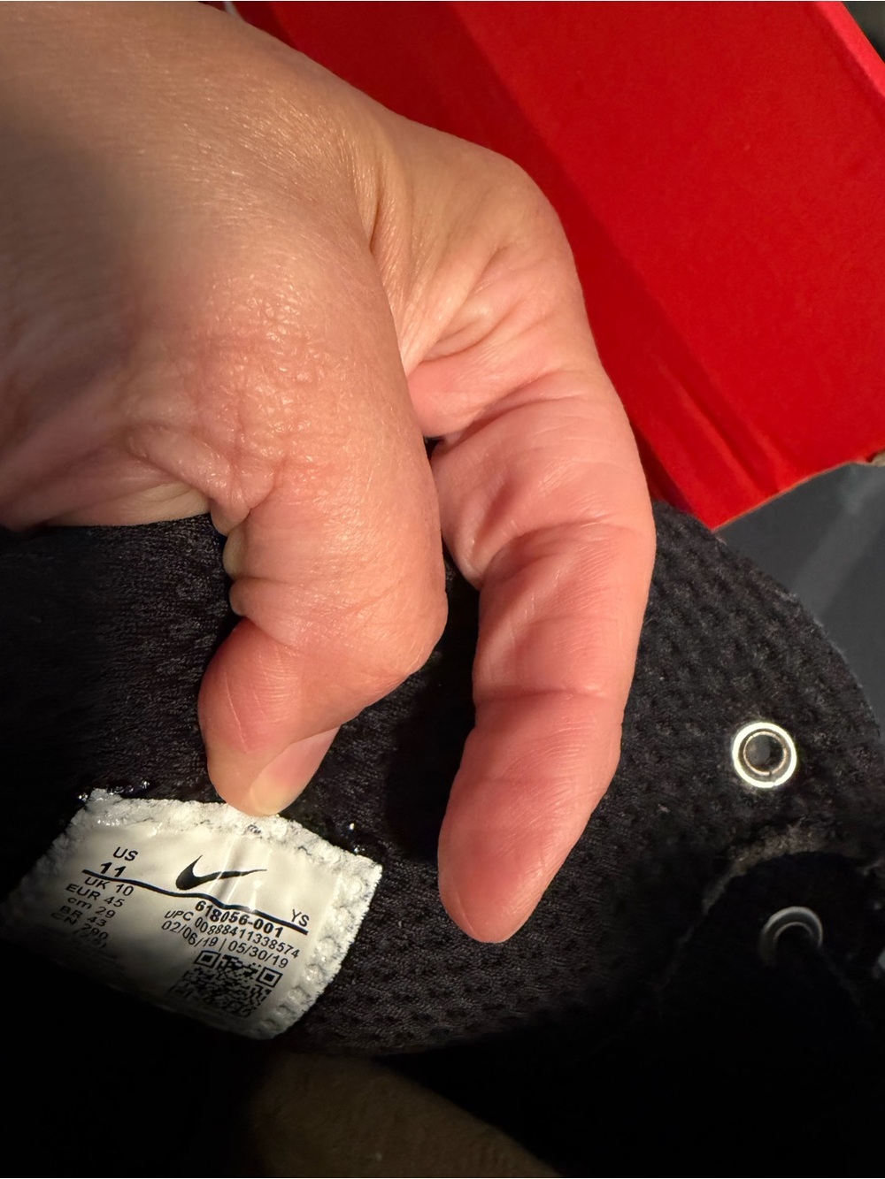 Nike Air Bakin Posite Black - Picture 3 of 7